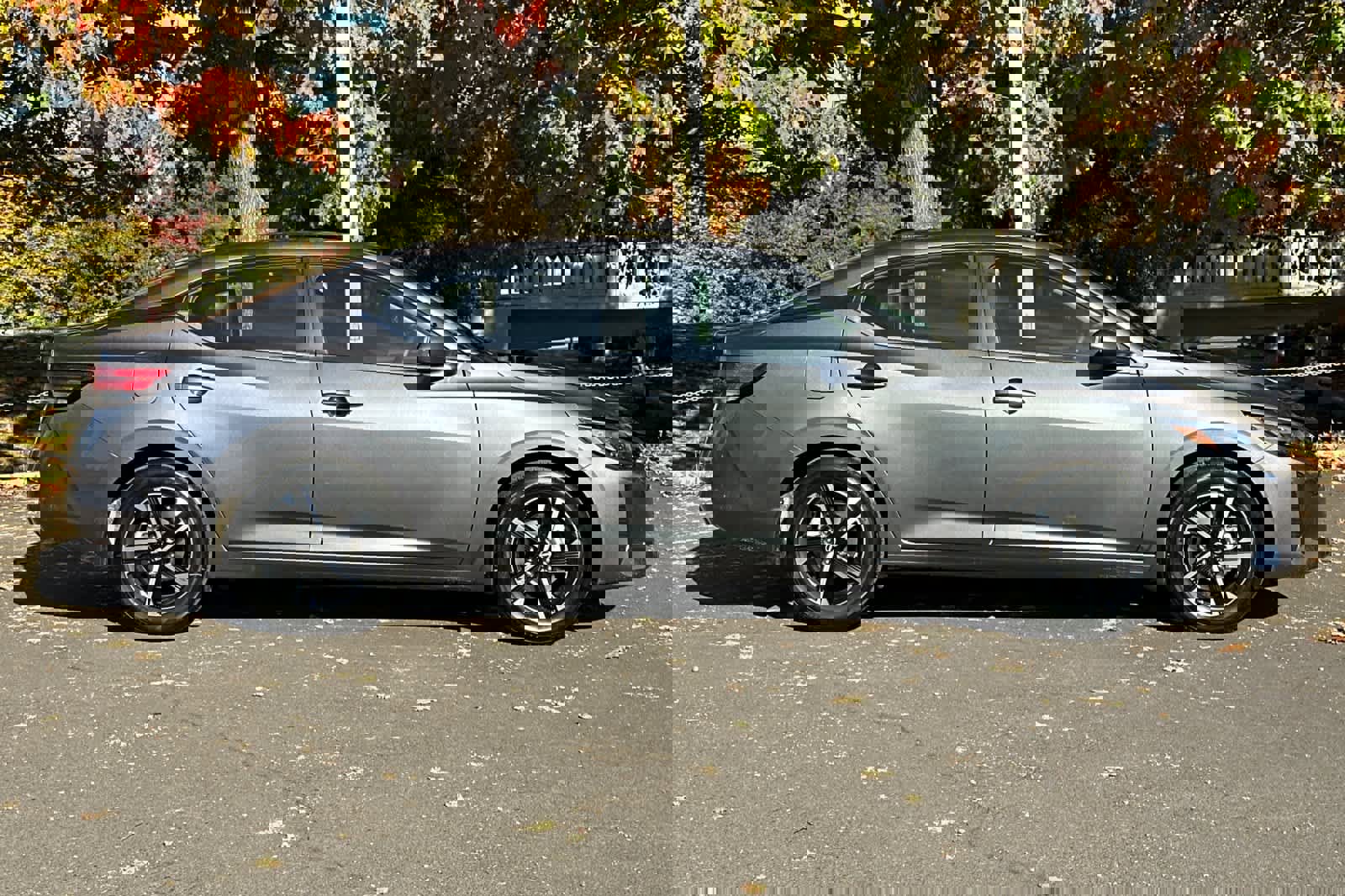 New 2025 Nissan Sentra SV image 8