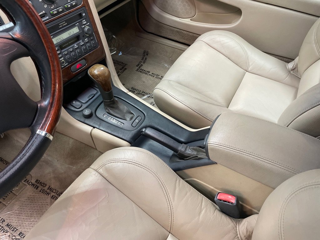 Used 2004 Volvo C70 HT image 27