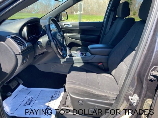 Used 2019 Jeep Grand Cherokee Laredo w/ Security & Convenience Group AWD/4WD image 10