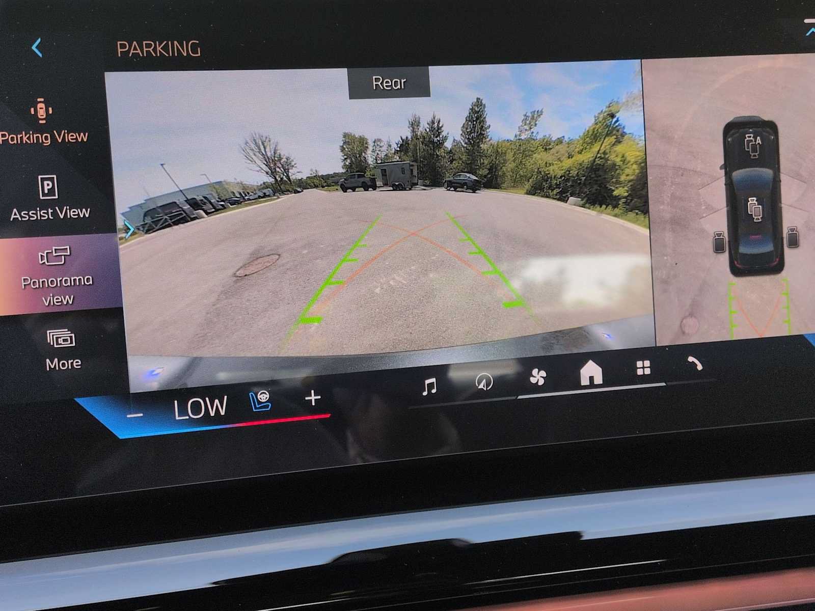 New 2027 BMW 550e xDrive AWD/4WD image 31
