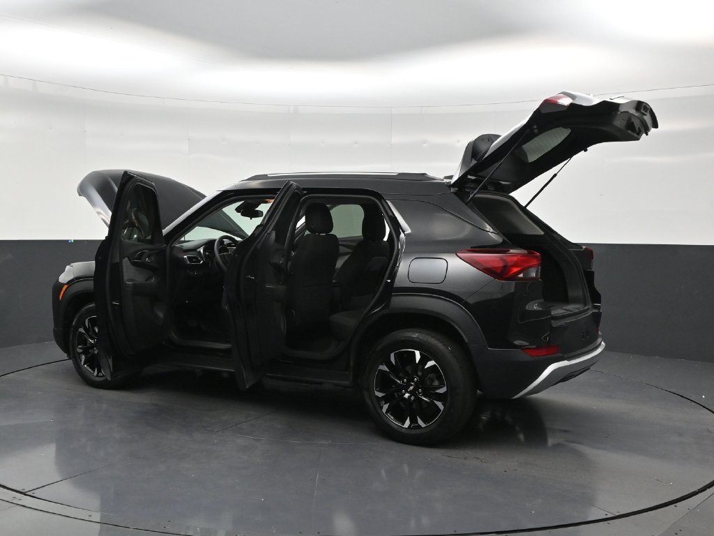 Used 2023 Chevrolet TrailBlazer LT FWD image 30