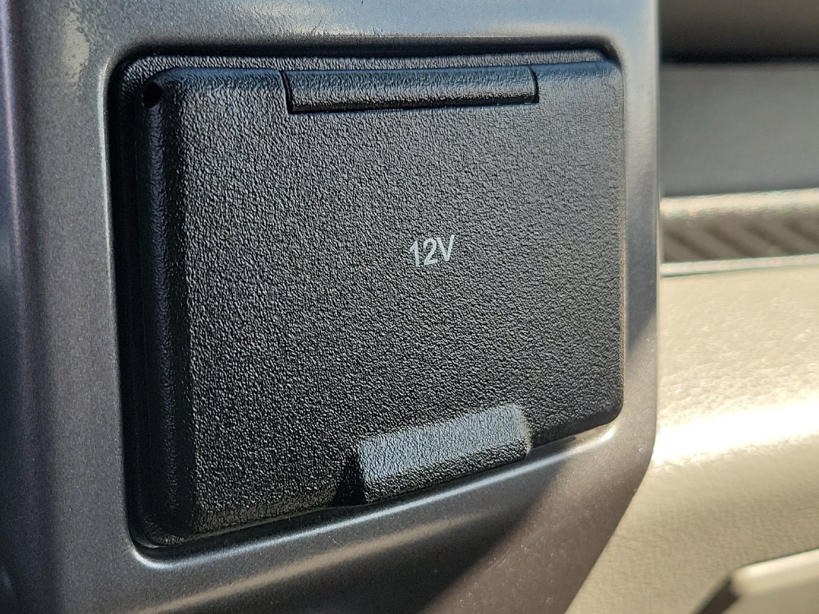 Used 2018 Ford F150 XLT w/ Equipment Group 302A Luxury RWD image 16