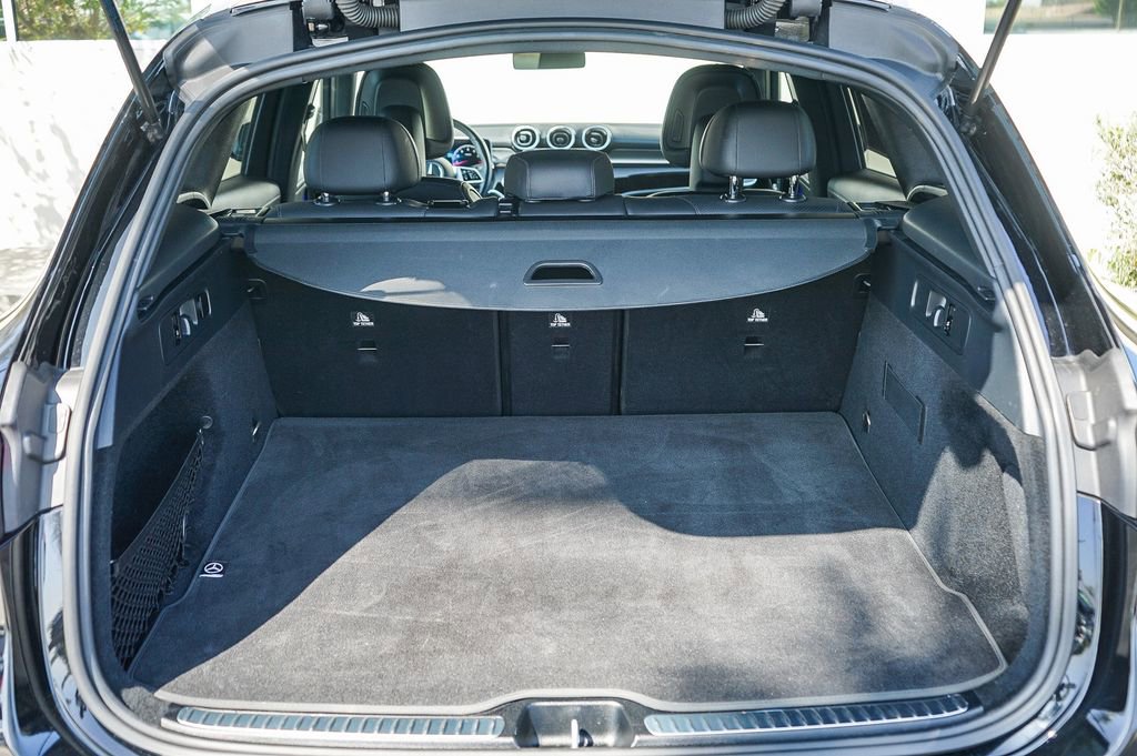 Used 2024 Mercedes-Benz GLC 300 image 24