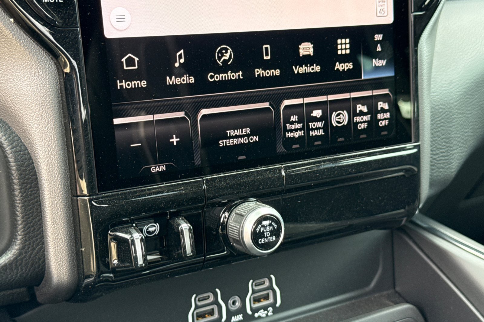New 2026 RAM 3500 Laramie AWD/4WD image 21