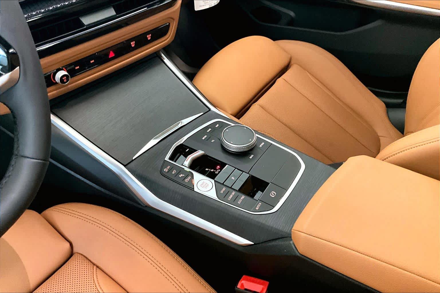 Used 2026 BMW 330i Sedan w/ Premium Package RWD image 14