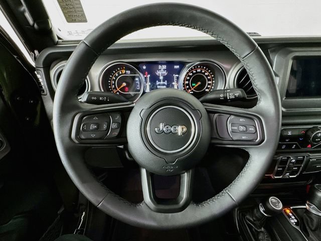 Used 2023 Jeep Gladiator Sport AWD/4WD image 15
