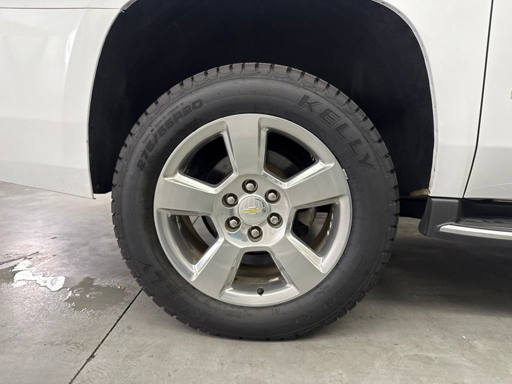 Used 2018 Chevrolet Suburban Premier AWD/4WD image 26