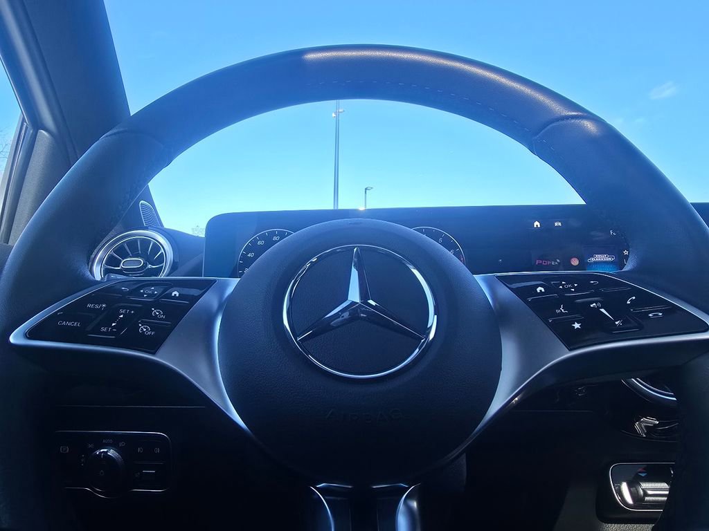 Certified 2026 Mercedes-Benz GLA 250 4MATIC image 25