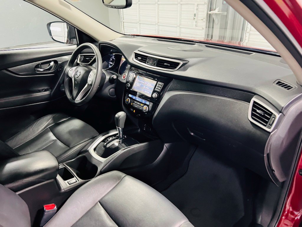 Used 2015 Nissan Rogue SL FWD image 34