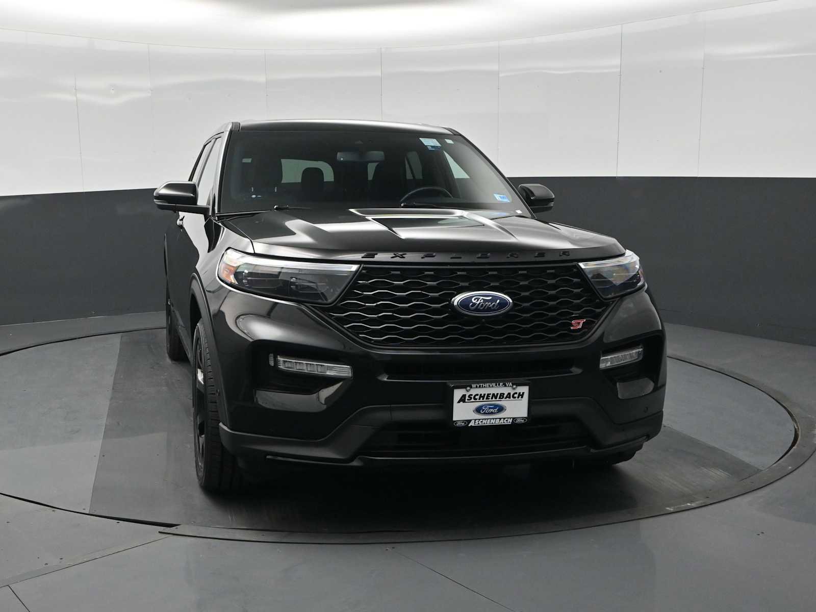Used 2022 Ford Explorer ST w/ Equipment Group 401A image 3