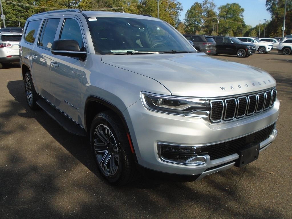 Used 2024 Jeep Wagoneer L Series II w/ Flexible Seating Group image 2