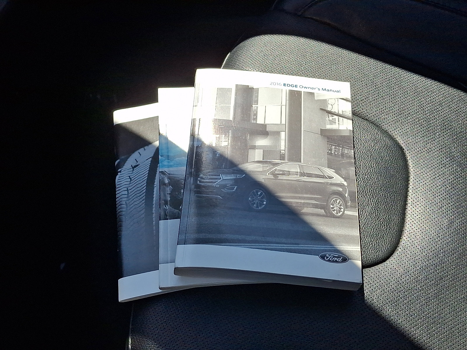 Used 2016 Ford Edge Titanium w/ Equipment Group 301A AWD/4WD image 28