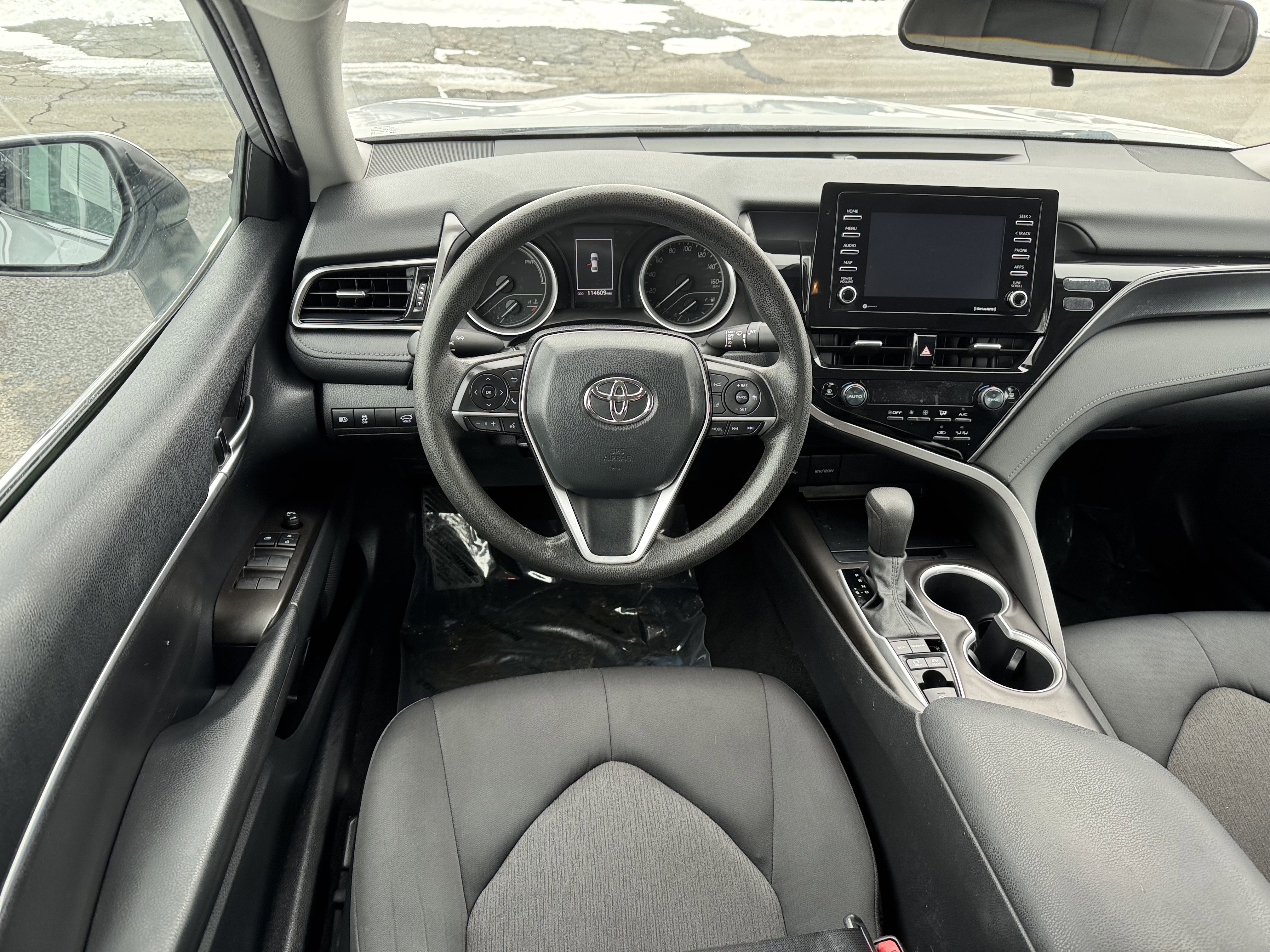 Used 2021 Toyota Camry LE image 26