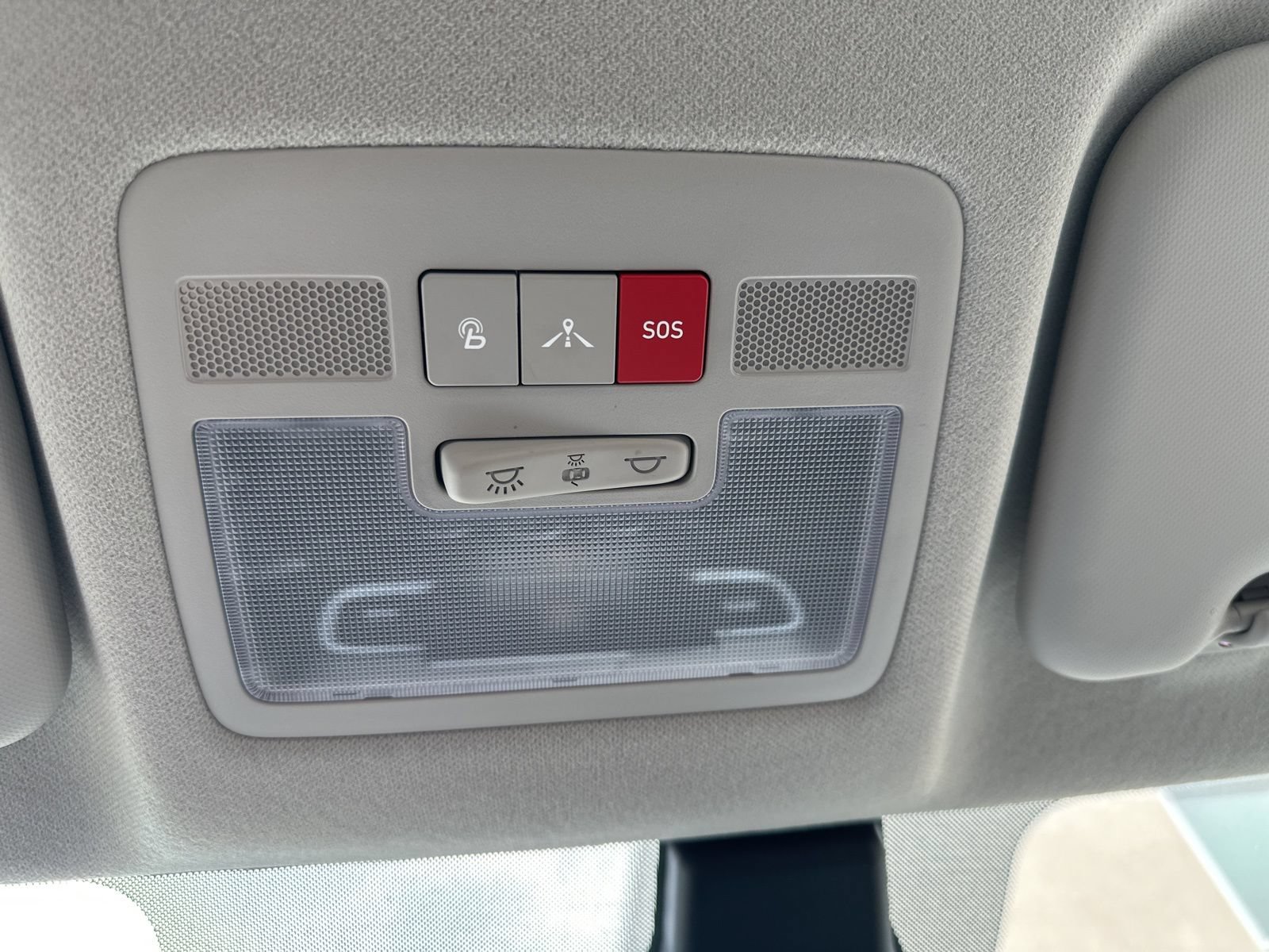 Used 2023 Hyundai Venue Limited FWD image 56