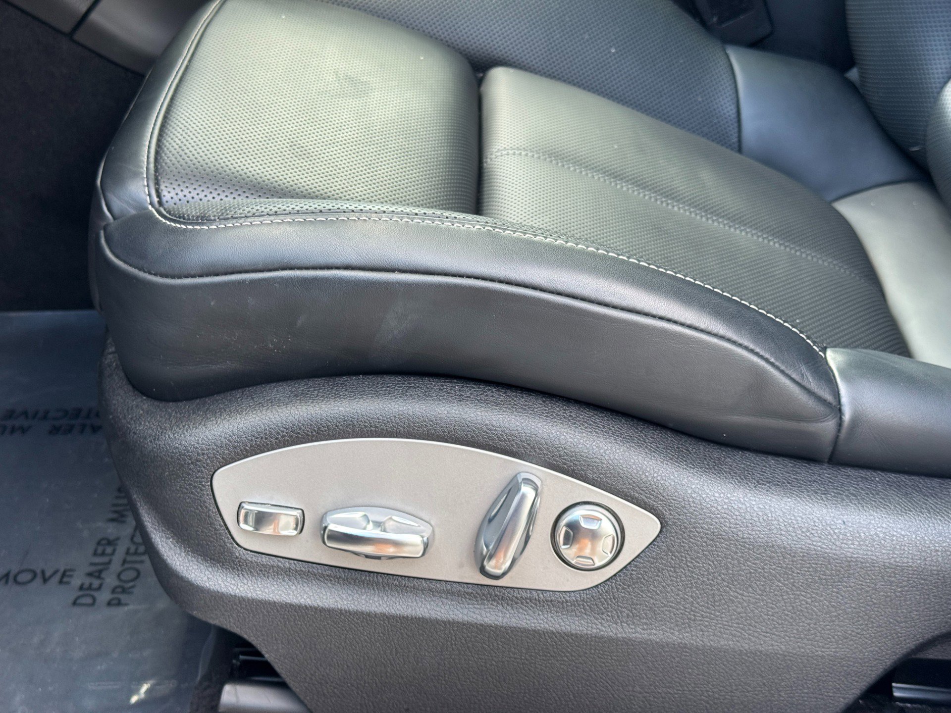 Used 2023 Porsche Macan image 26