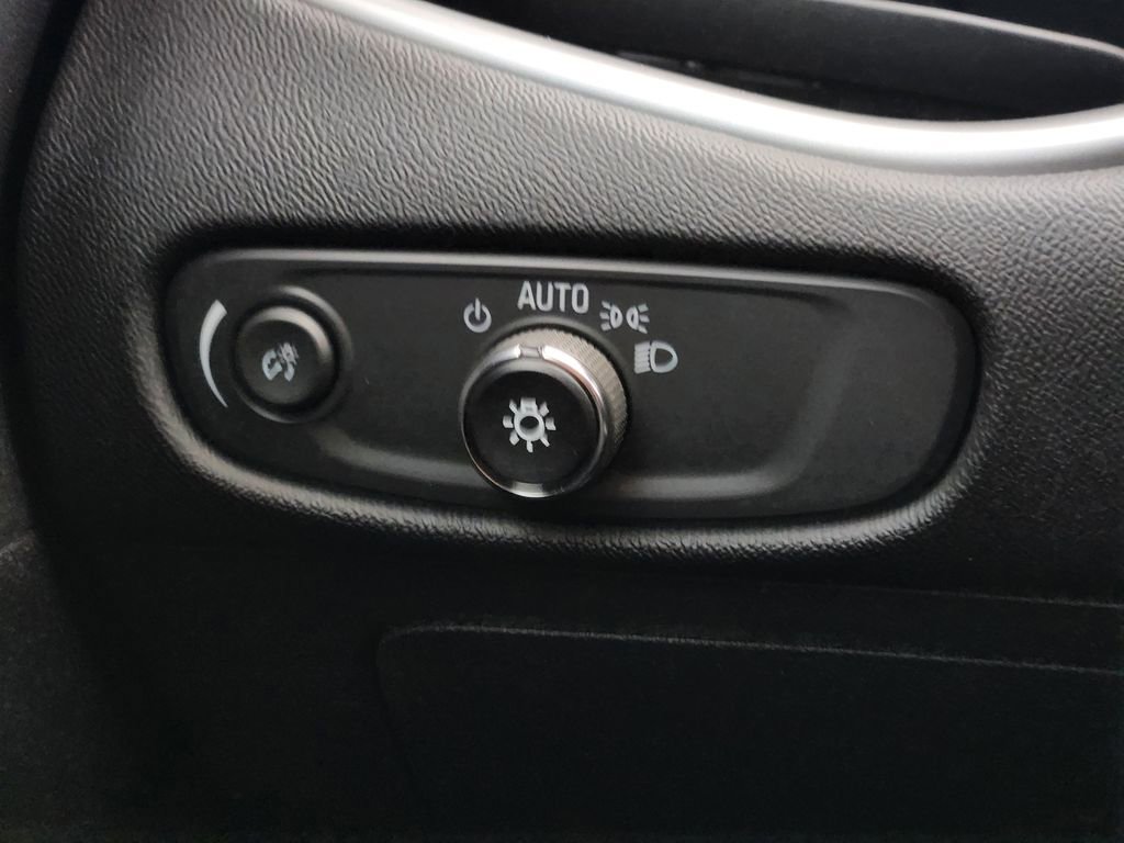 Used 2024 Chevrolet Malibu LT image 23