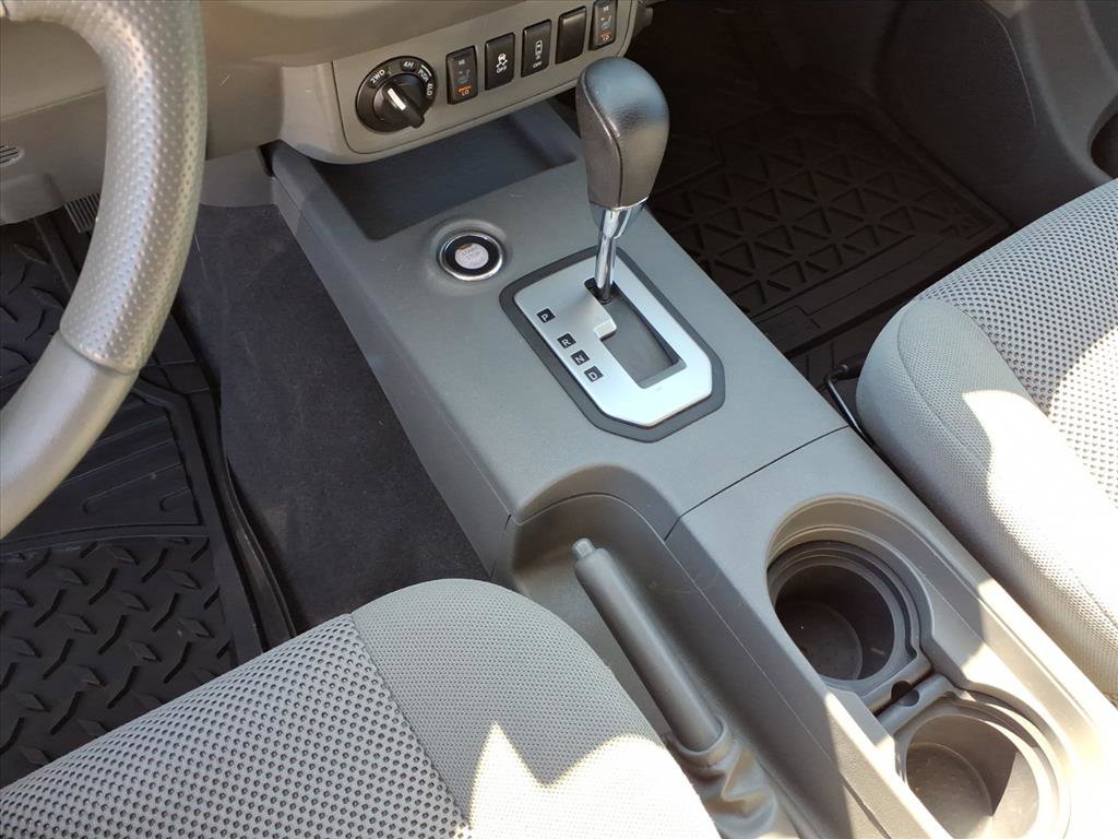 Used 2020 Nissan Frontier SV w/ Midnight Edition Floor Mats image 31