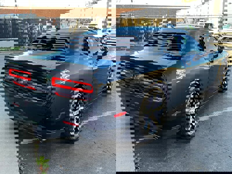 Used 2017 Dodge Challenger R/T image 6