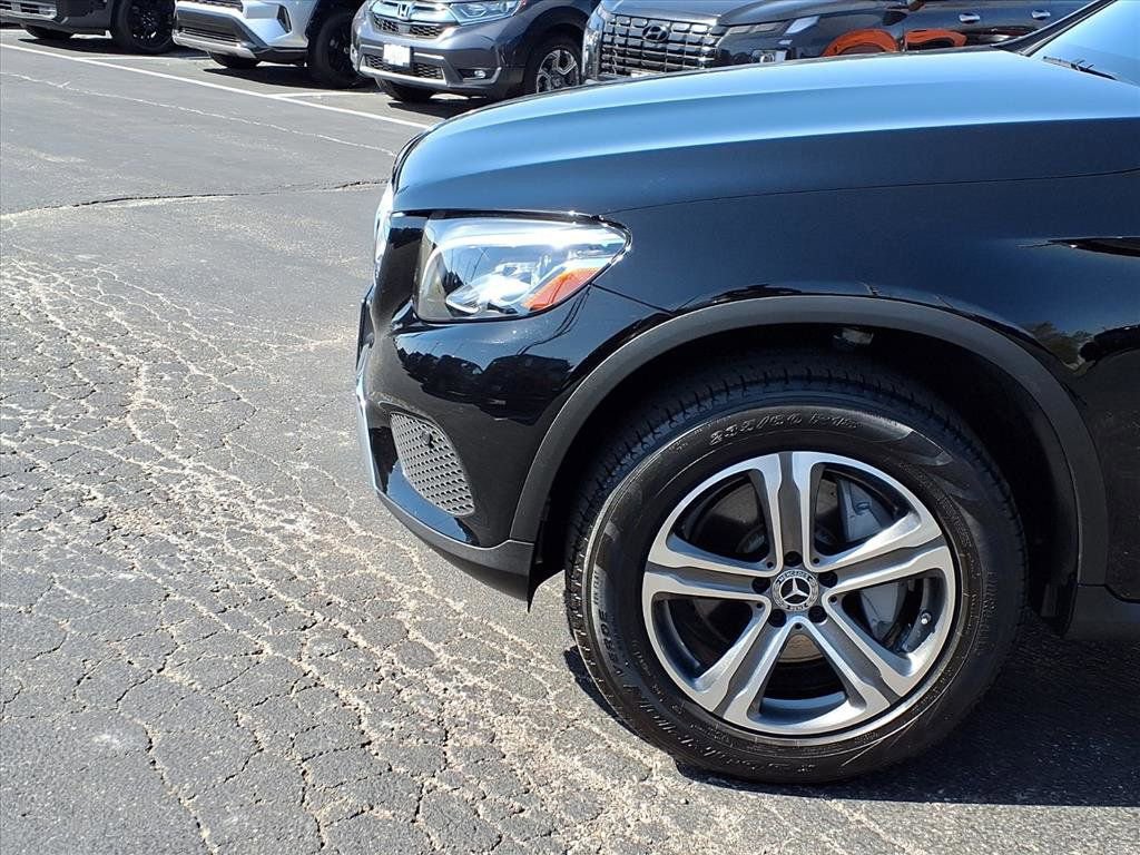 Used 2019 Mercedes-Benz GLC 300 4MATIC image 25