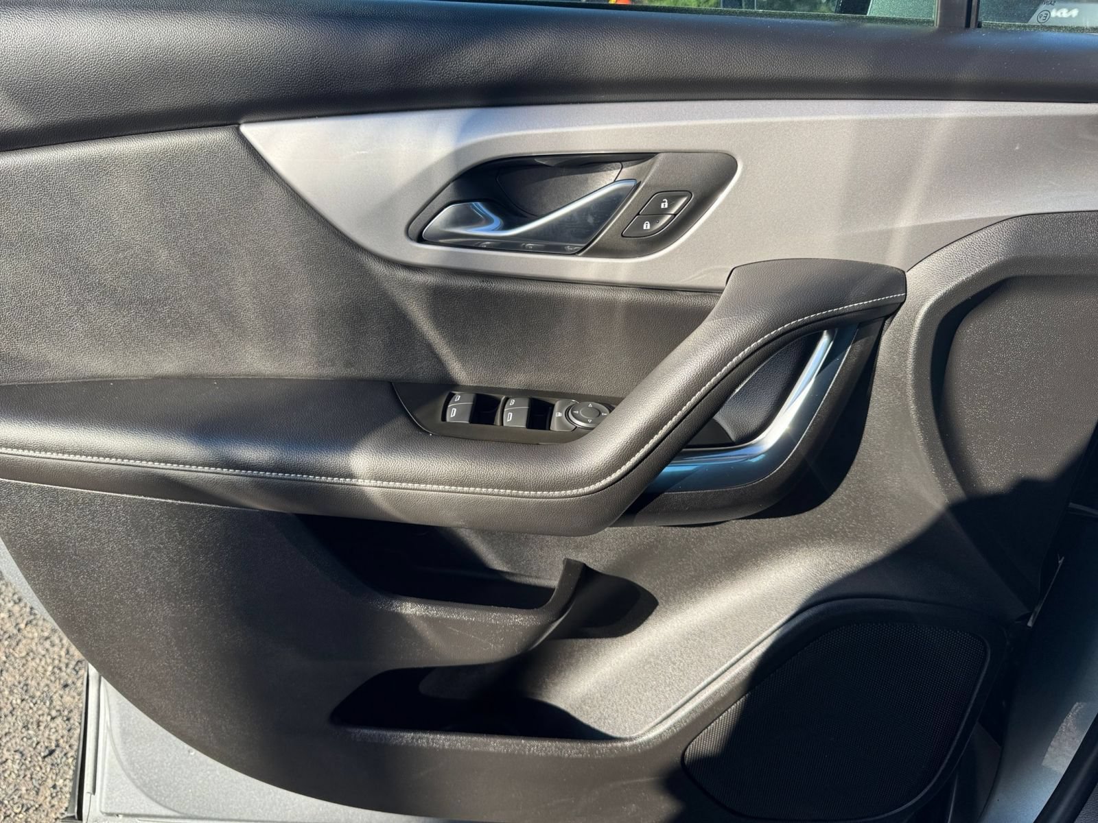 Used 2025 Chevrolet Blazer LT FWD image 18