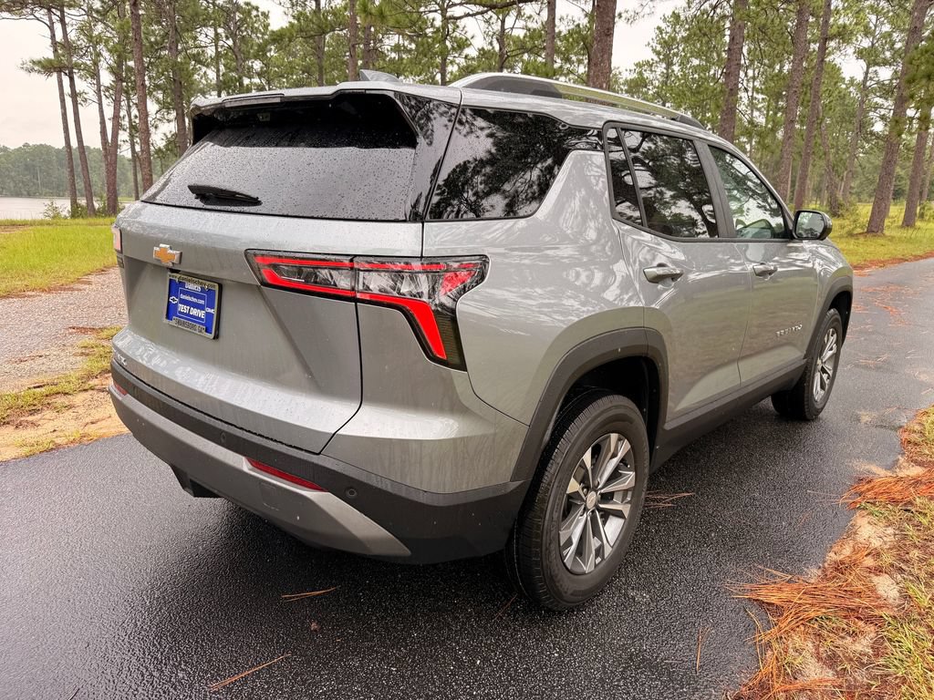 New 2027 Chevrolet Equinox LT w/ Convenience Package II FWD image 5