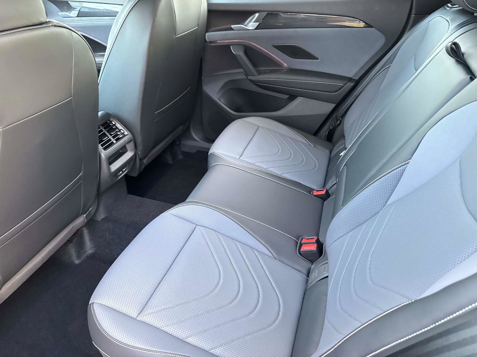 New 2026 Volkswagen Tiguan SE R-Line image 14