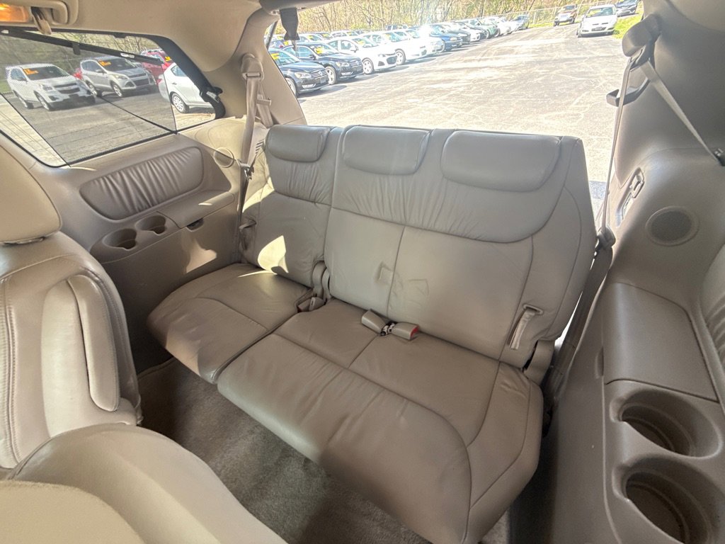 Used 2004 Toyota Sienna XLE AWD/4WD image 12