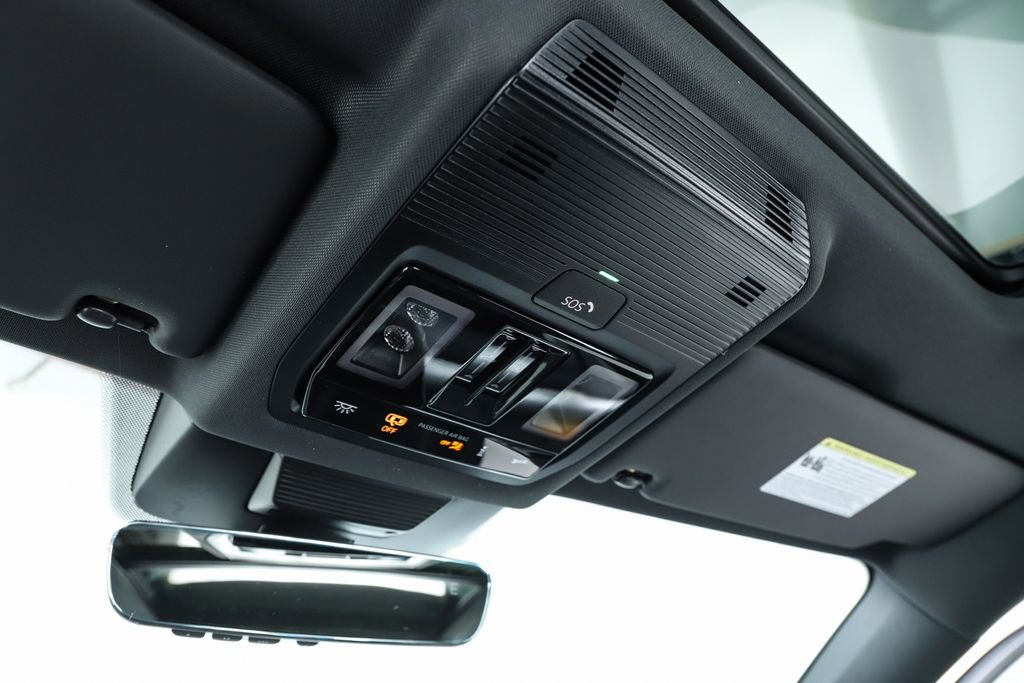 New 2026 Volkswagen Tiguan SE R-Line image 66