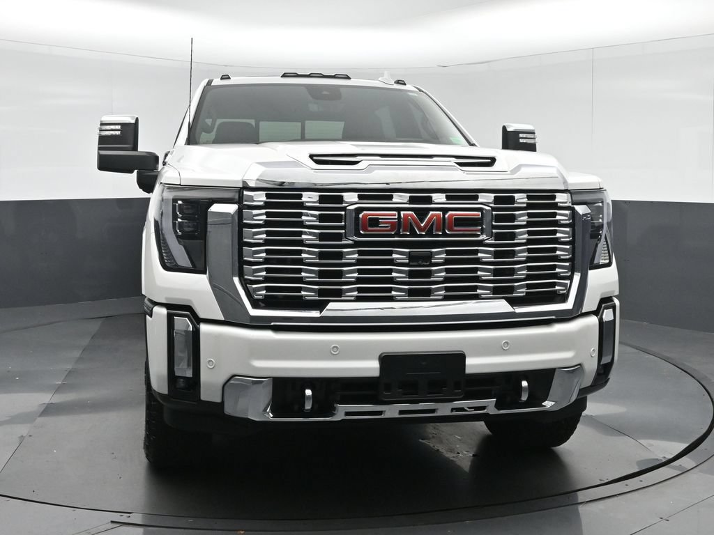 Used 2024 GMC Sierra 2500 Denali w/ Denali Reserve Package AWD/4WD image 2
