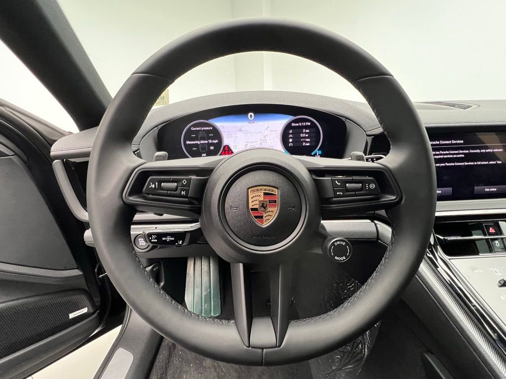 Used 2025 Porsche Panamera image 7