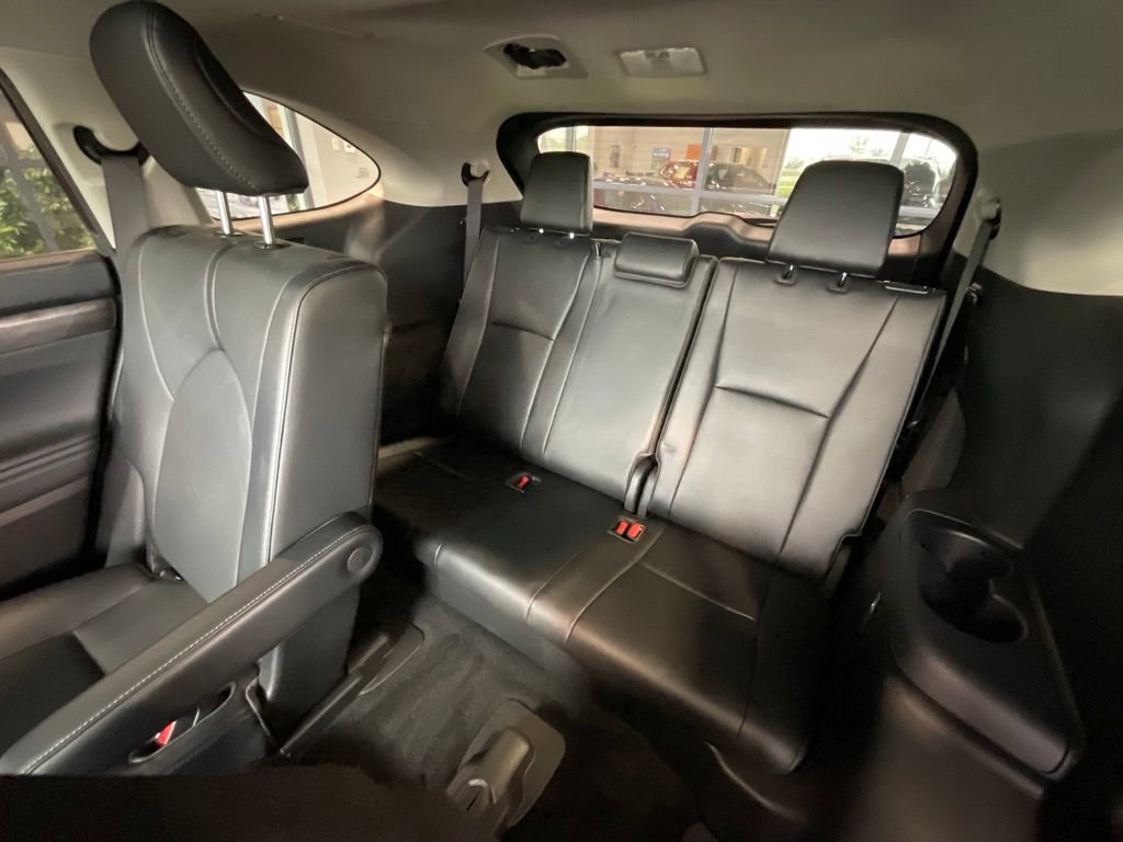 Used 2023 Toyota Highlander Platinum AWD/4WD image 23