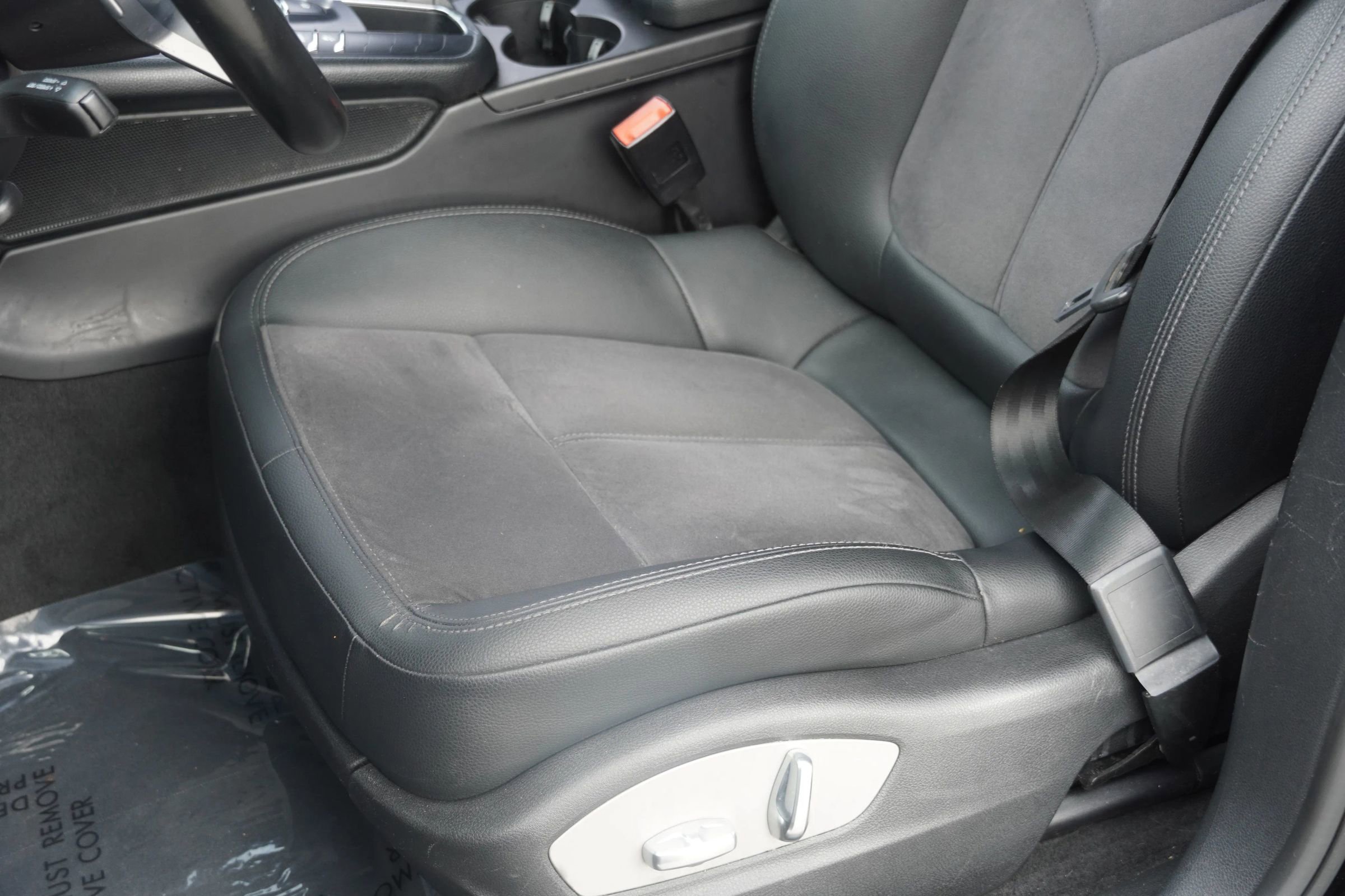 Used 2017 Porsche Macan image 26