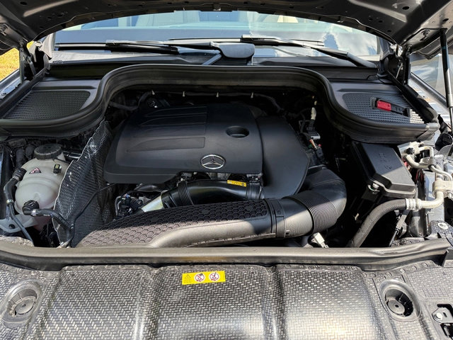 Used 2023 Mercedes-Benz GLE 350 4MATIC image 9