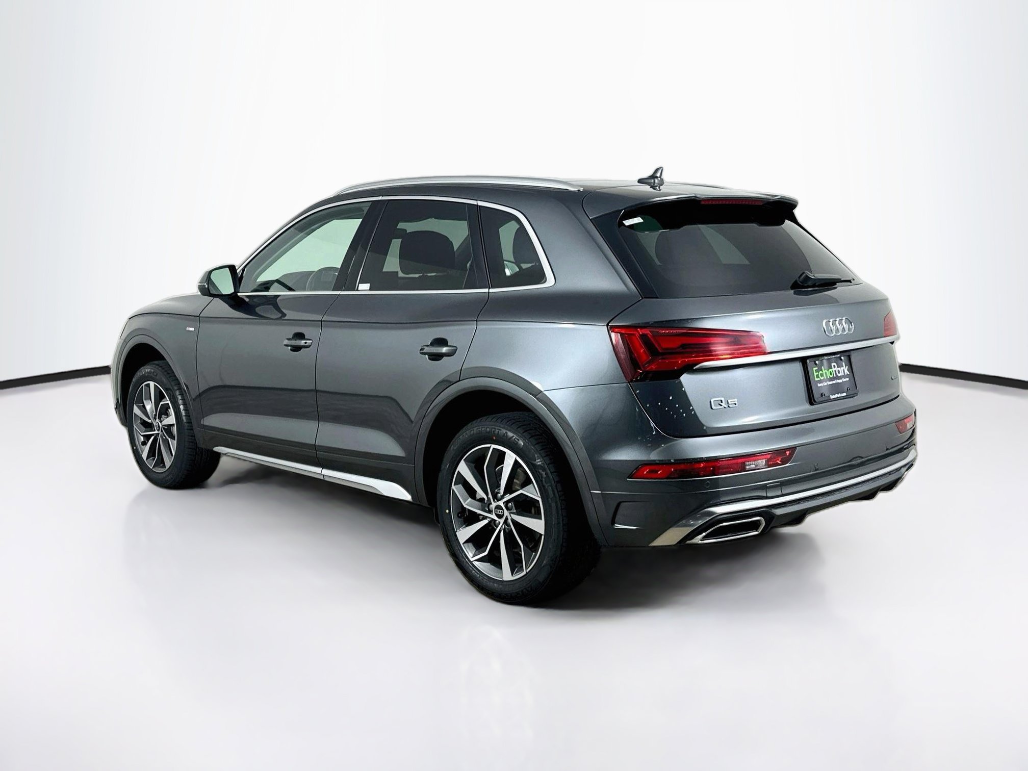 Used 2023 Audi Q5 2.0T Premium w/ Convenience Package AWD/4WD image 5