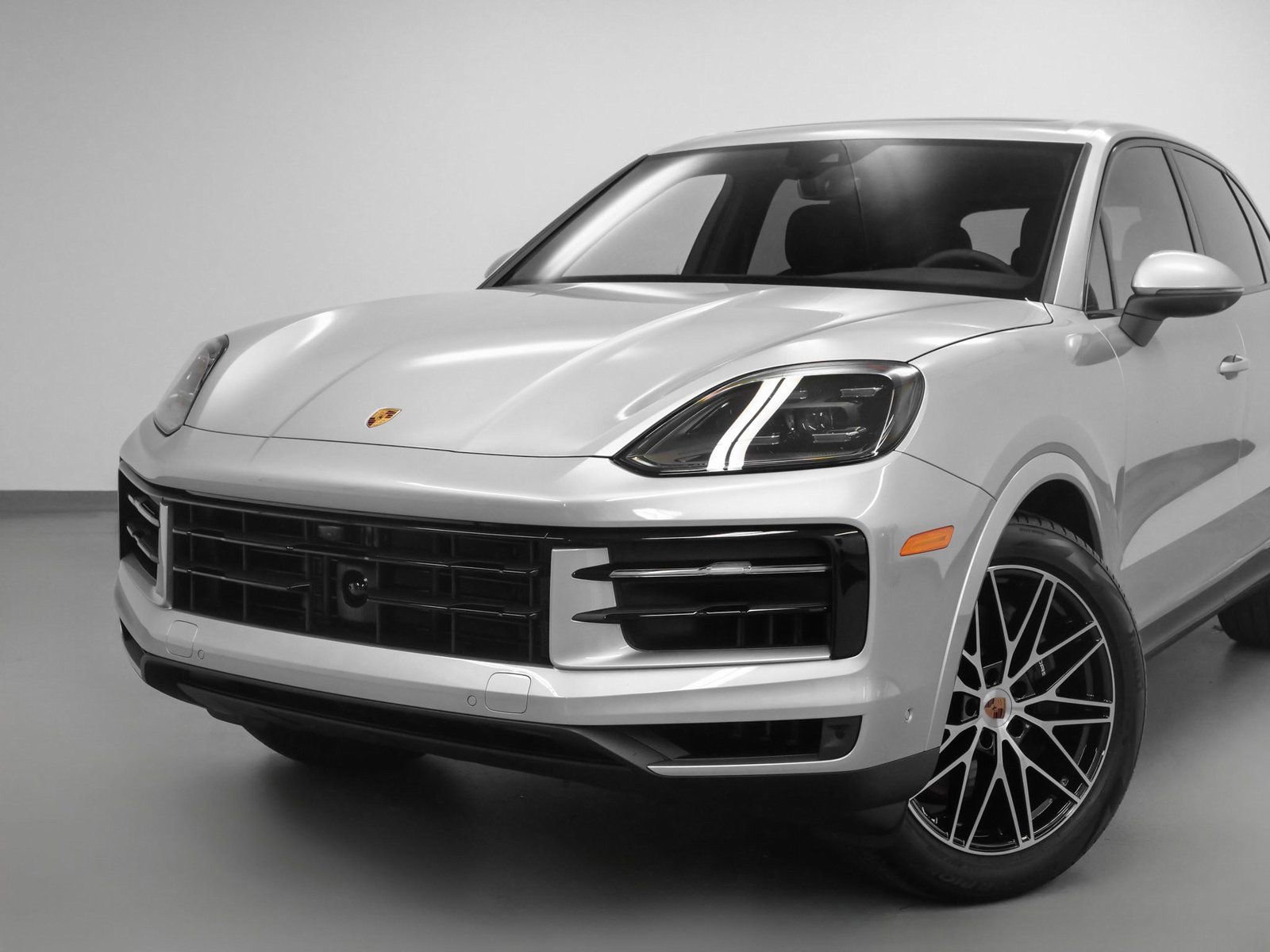 Certified 2025 Porsche Cayenne image 7