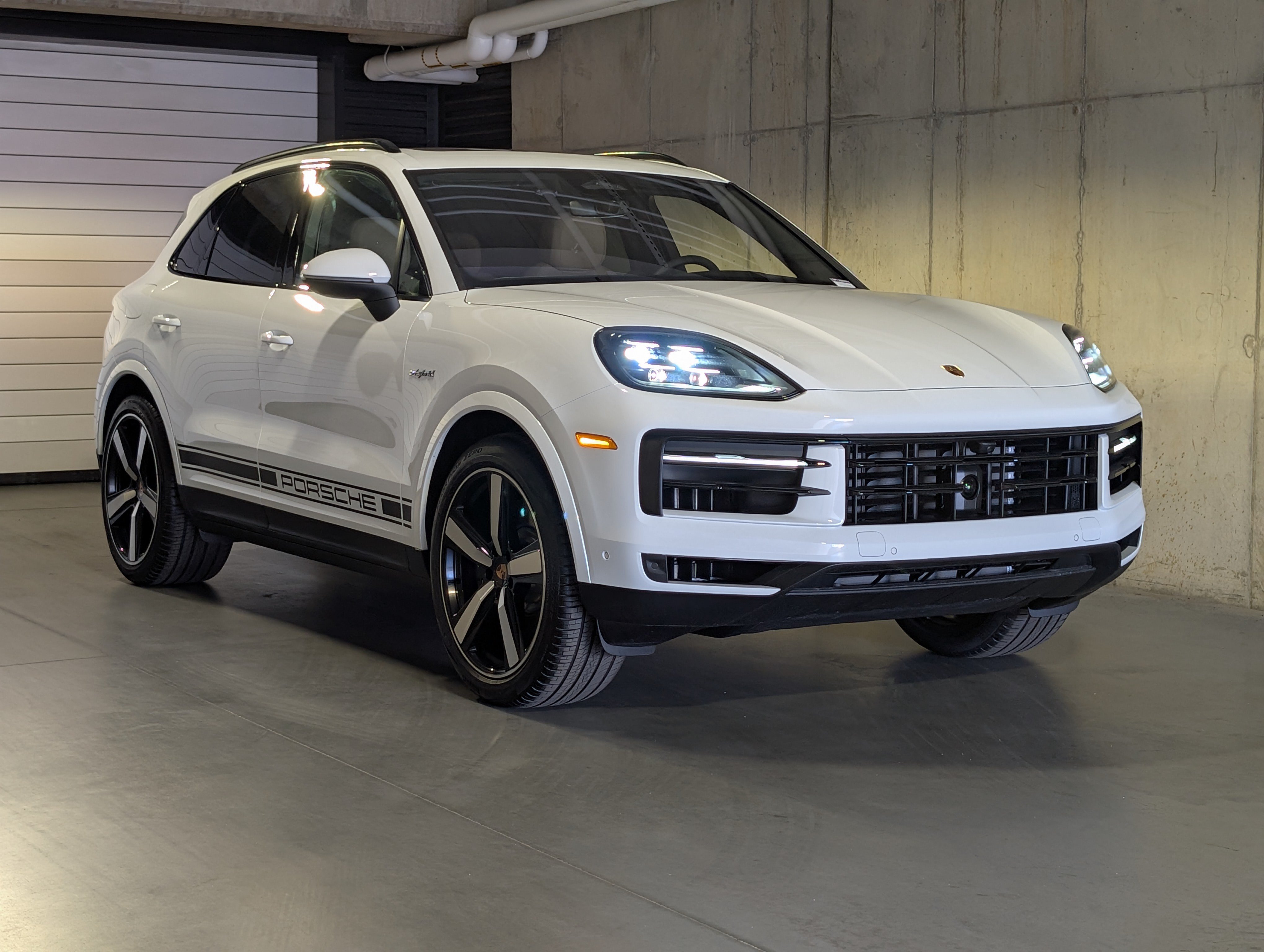 New 2026 Porsche Cayenne E-Hybrid AWD/4WD image 10