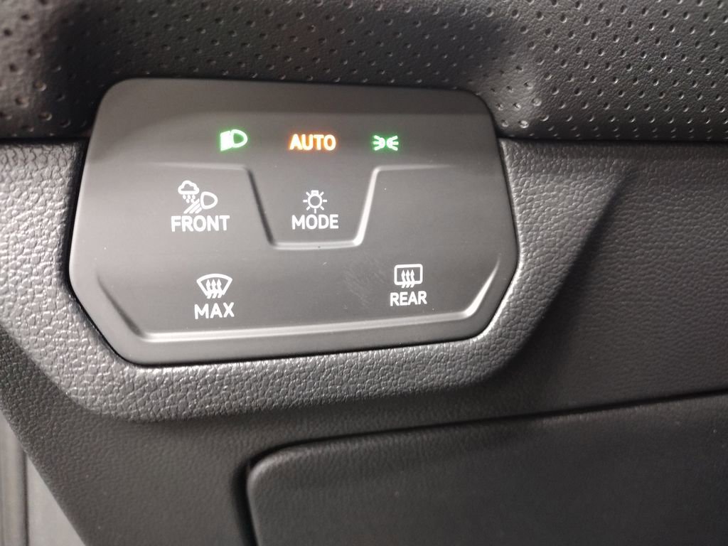 New 2026 Volkswagen Atlas Cross Sport SEL Premium R-Line image 28