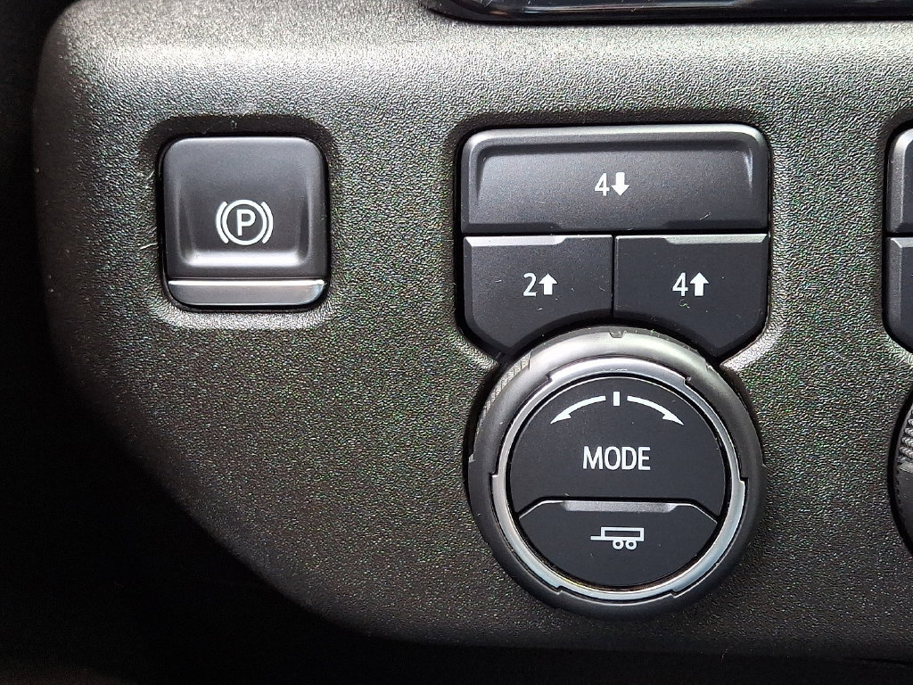 Used 2024 Chevrolet Silverado 2500 LT AWD/4WD image 24
