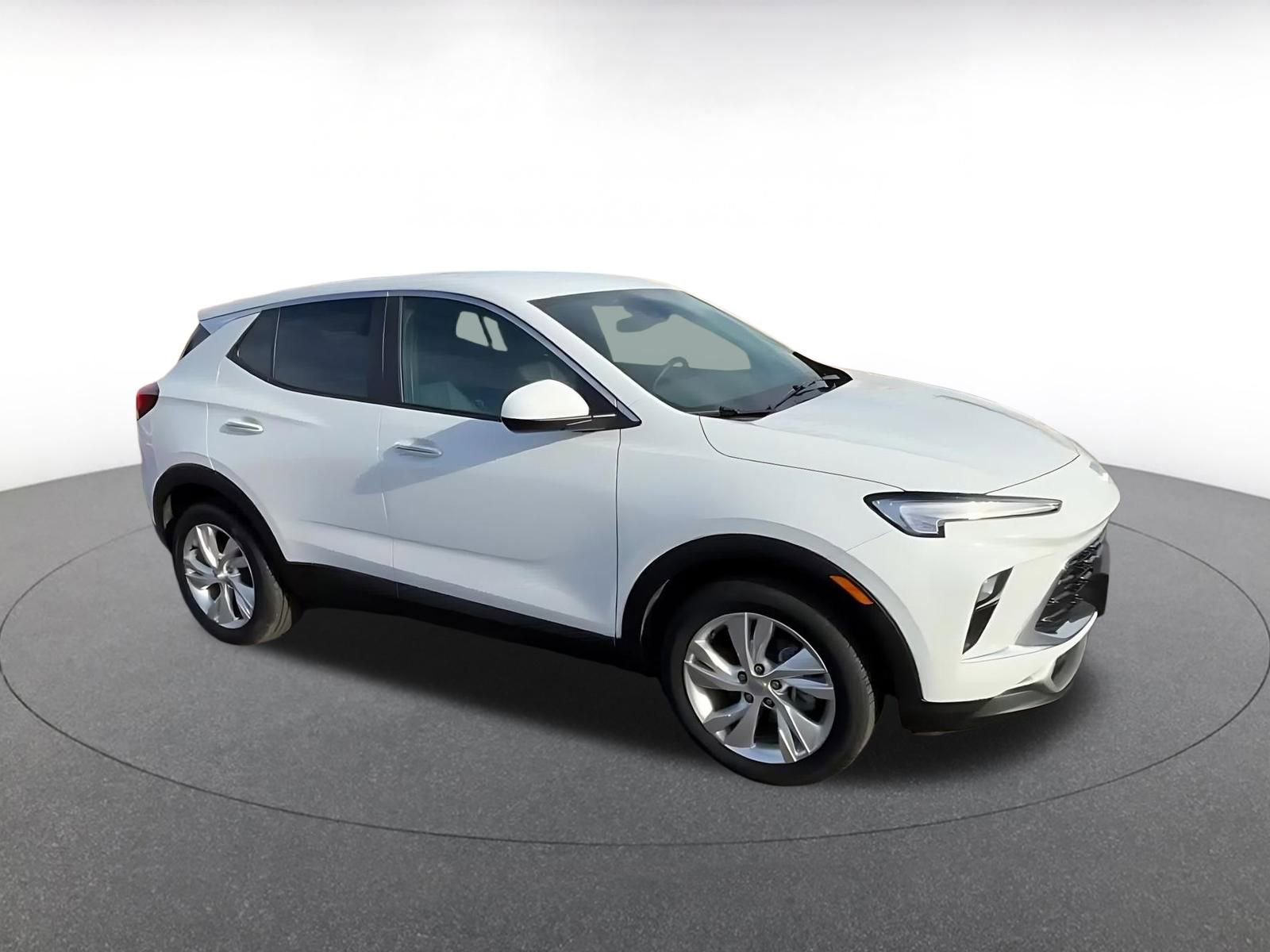 Used 2025 Buick Encore GX Preferred image 2