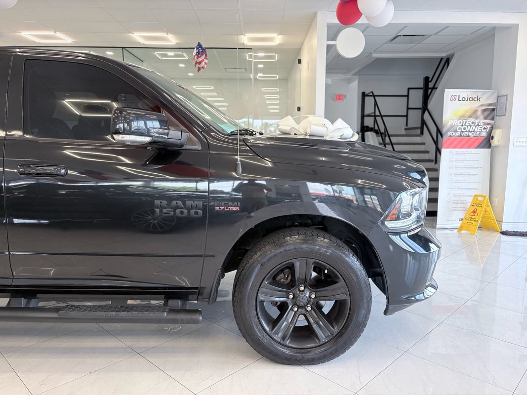 Used 2017 RAM 1500 Sport w/ Black Ram 1500 Sport Group AWD/4WD image 9