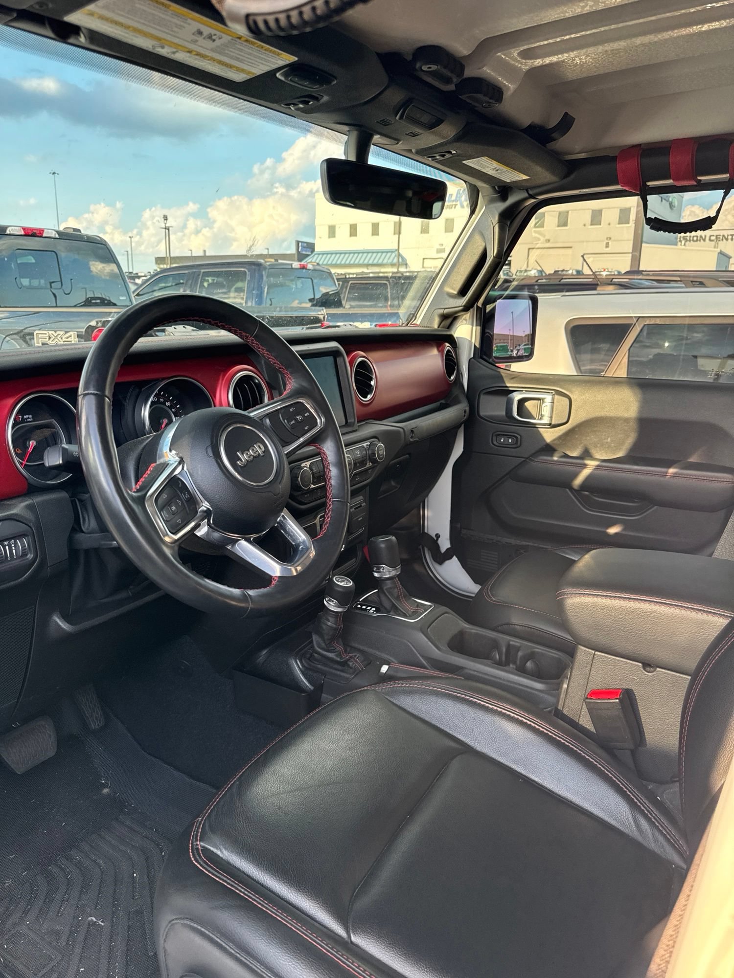 Used 2022 Jeep Gladiator Rubicon w/ LED Lighting Group AWD/4WD image 5