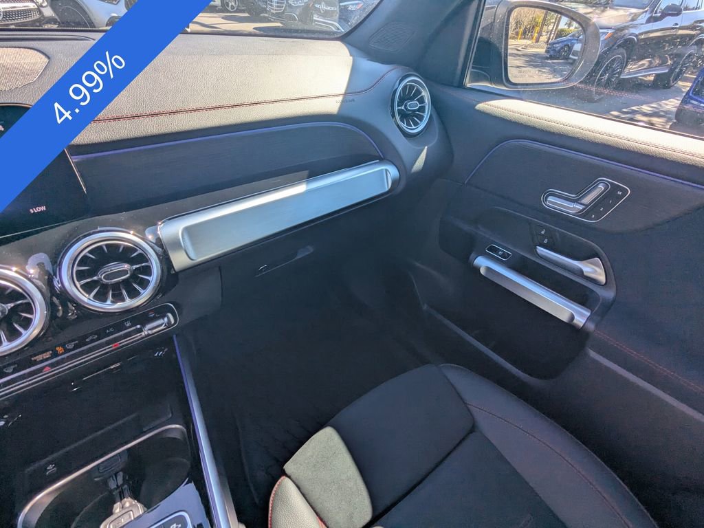 Used 2024 Mercedes-Benz EQB 300 4MATIC image 4