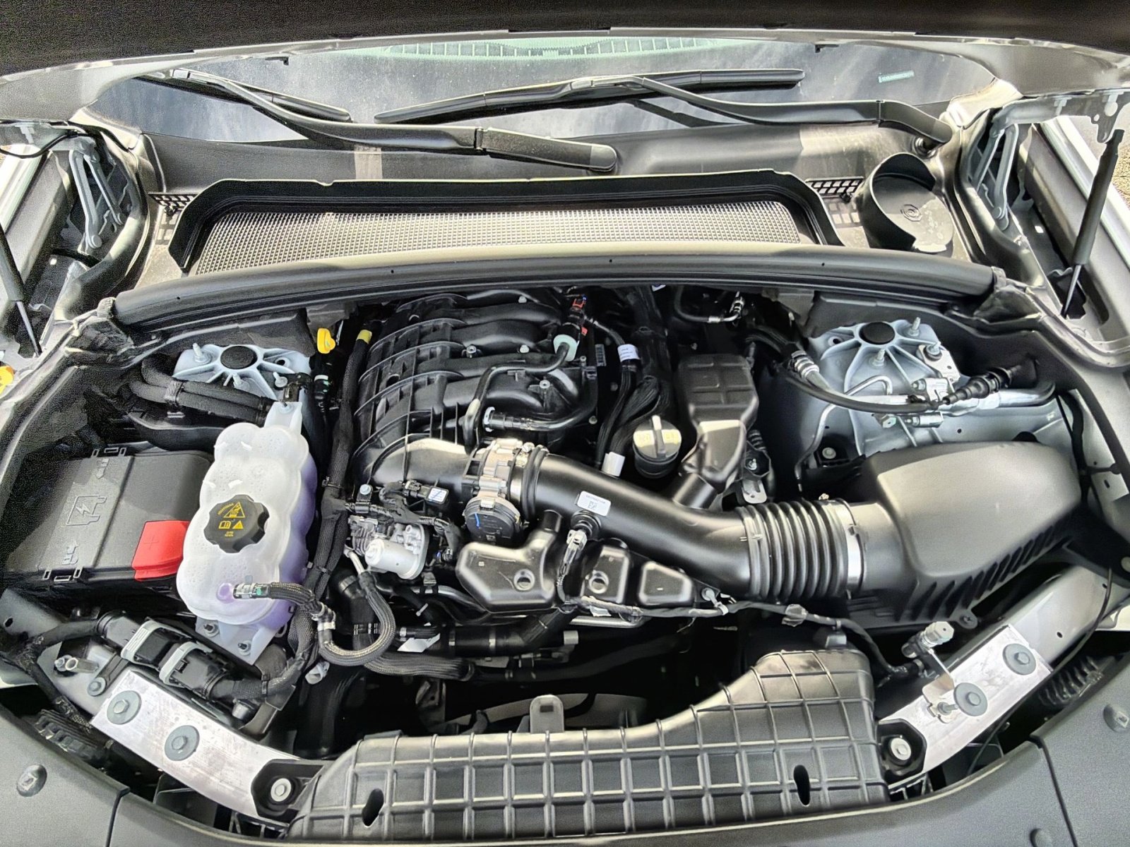 New 2025 Jeep Grand Cherokee Limited w/ Luxury Tech Group II image 28