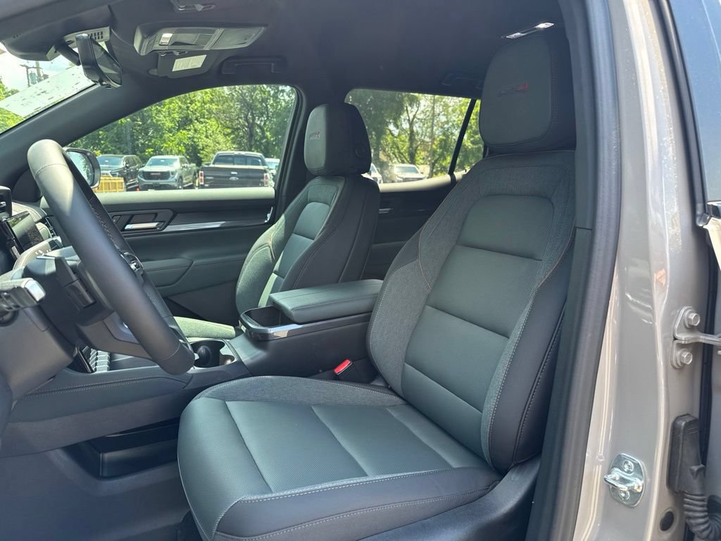 New 2026 GMC Terrain AT4 w/ Technology Package II AWD/4WD image 10