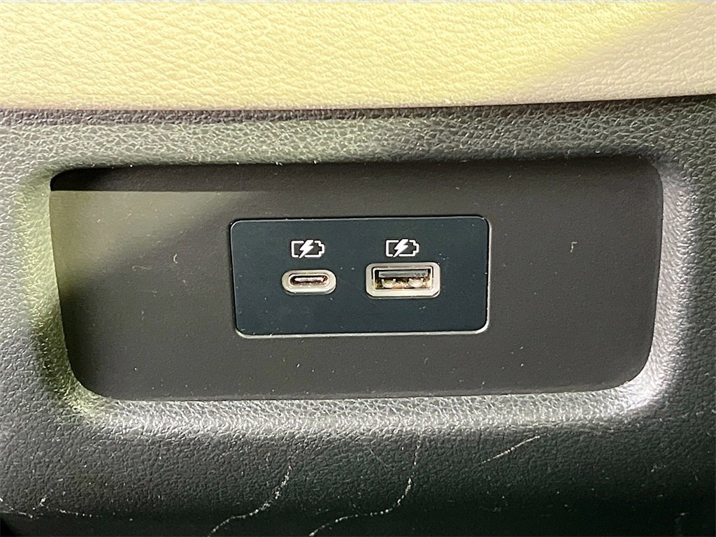 Used 2022 Nissan Pathfinder SV image 25