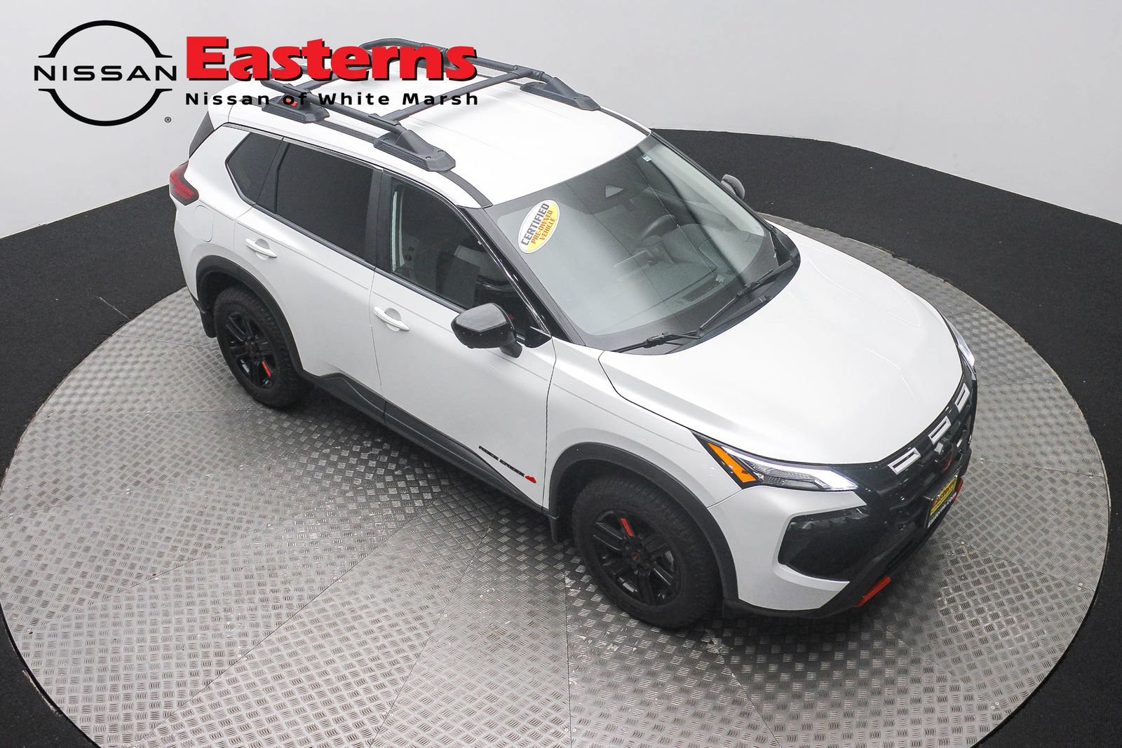 Used 2025 Nissan Rogue SV AWD/4WD image 3