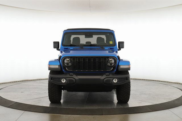 Used 2024 Jeep Gladiator Sport image 12