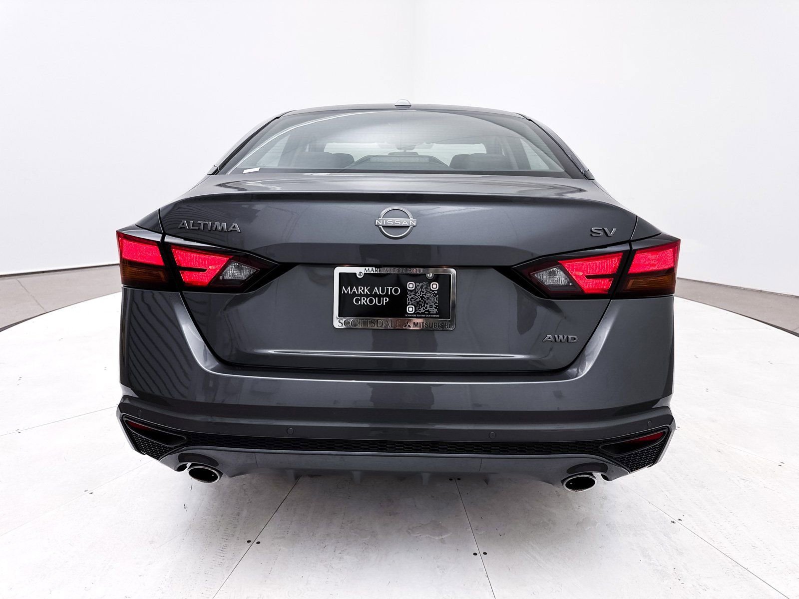 Used 2024 Nissan Altima 2.5 SV w/ SV Premium Package image 16