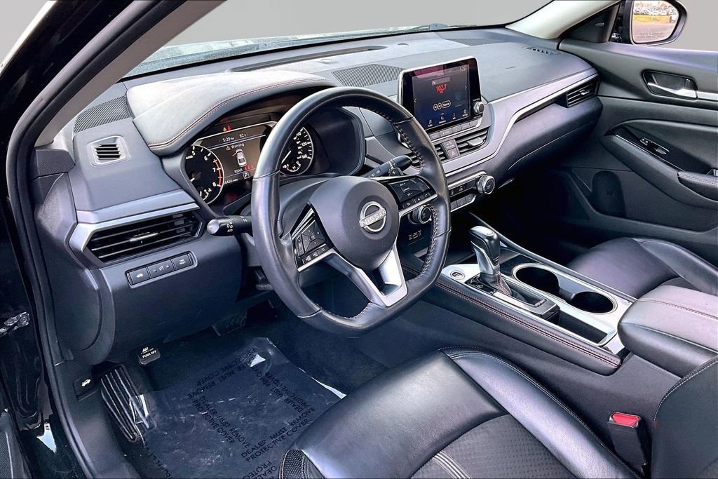 Used 2024 Nissan Altima 2.5 SR image 14