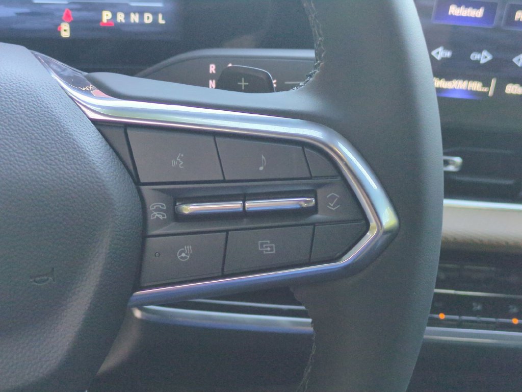New 2027 Chevrolet Equinox ACTIV w/ Convenience Package III FWD image 18